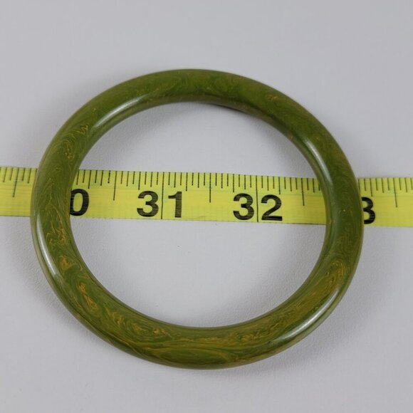 Vintage Bakelite Bangle Bracelet Green Moss 8 In 8.2 mm Wide - Picture 8 of 9